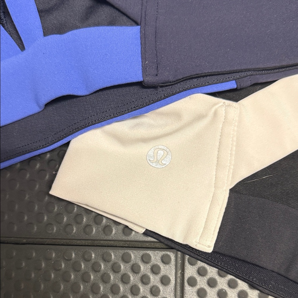 lululemon athletica Sports Bra duo- Navy, Blue, set of 2. - Picture 3 of 4